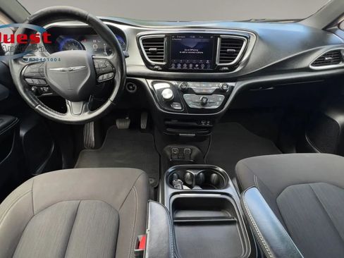 Used 2019 Chrysler Pacifica Touring Plus w/ Advanced Safetytec Group FWD image 29