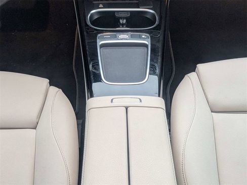 Used 2025 Mercedes-Benz CLA 250 4MATIC image 19