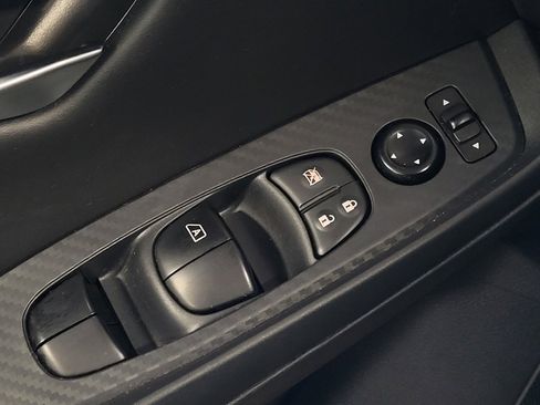 Used 2025 Nissan Sentra SV FWD image 27