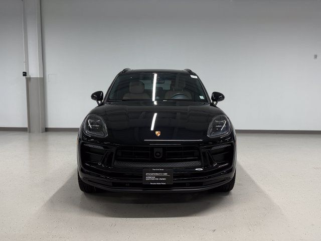 Certified 2026 Porsche Macan AWD/4WD image 11