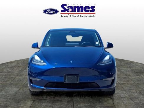 Used 2022 Tesla Model Y Long Range AWD/4WD image 2