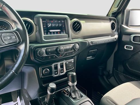 Used 2021 Jeep Wrangler Sport AWD/4WD image 21