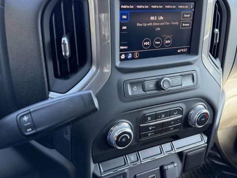 Used 2023 GMC Sierra 3500 Pro w/ Convenience Package image 38