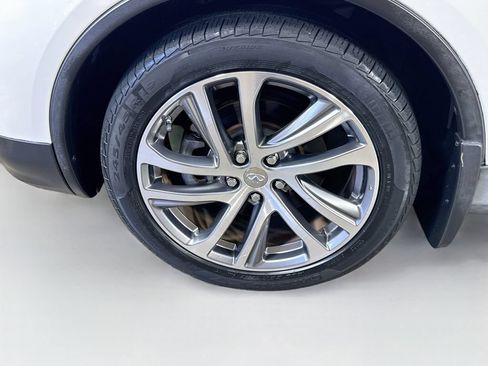 Used 2017 INFINITI QX50 2WD w/ Deluxe Touring Package image 42