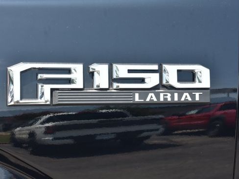 Used 2016 Ford F150 Lariat w/ Equipment Group 502A Luxury AWD/4WD image 12
