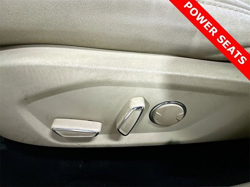 Used 2014 Ford Fusion SE image 29