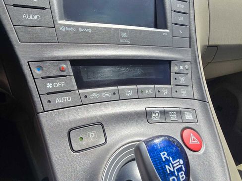 Used 2012 Toyota Prius Four image 31