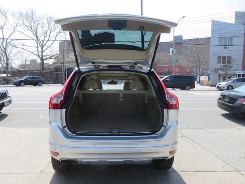 Used 2015 Volvo XC60 T6 Premier Plus AWD/4WD image 24