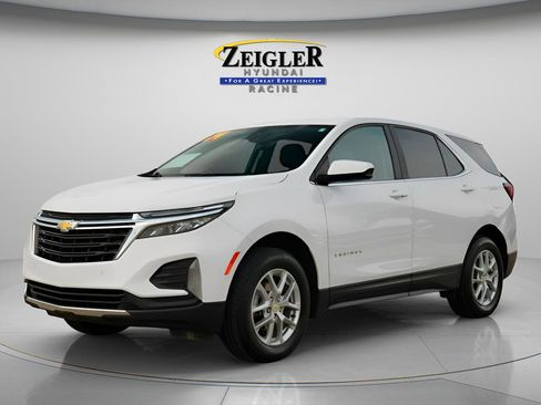 Used 2024 Chevrolet Equinox LT w/ LPO, Floor Liner Package AWD/4WD image 3