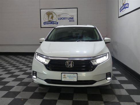 Used 2023 Honda Odyssey Touring image 2