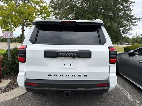 Used 2025 Toyota 4Runner SR5 AWD/4WD image 3