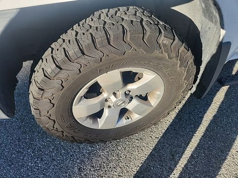 Used 2011 Nissan Xterra S w/ 4X4 Value Package image 9