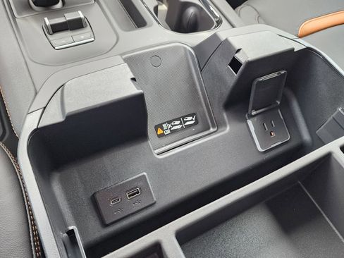 New 2026 GMC Sierra 1500 AT4 w/ AT4 Premium Package AWD/4WD image 33