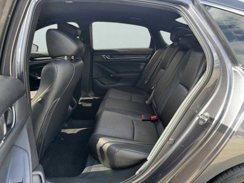 Used 2019 Honda Accord Sport image 32