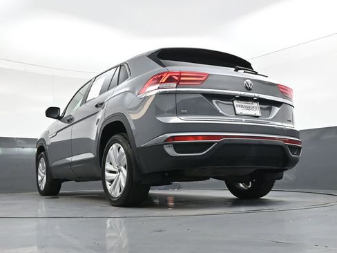 Used 2022 Volkswagen Atlas Cross Sport SE w/ Panoramic Sunroof Package image 38