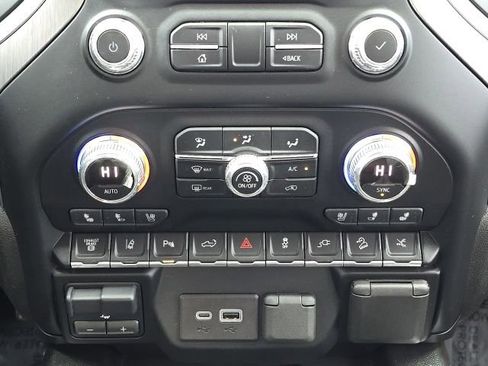 Used 2021 GMC Sierra 2500 Denali w/ Denali Ultimate Package image 38