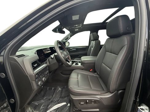 Used 2025 Chevrolet Tahoe RST w/ Comfort Package AWD/4WD image 9