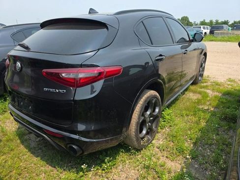 Used 2023 Alfa Romeo Stelvio Veloce AWD/4WD image 8