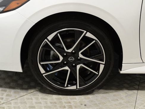 Used 2024 Nissan Sentra SR FWD image 36
