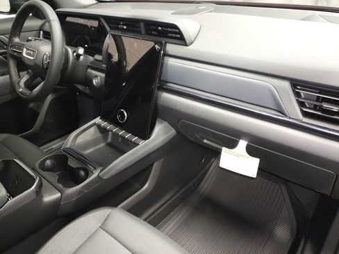 New 2026 GMC Terrain AT4 w/ Technology Package II image 8