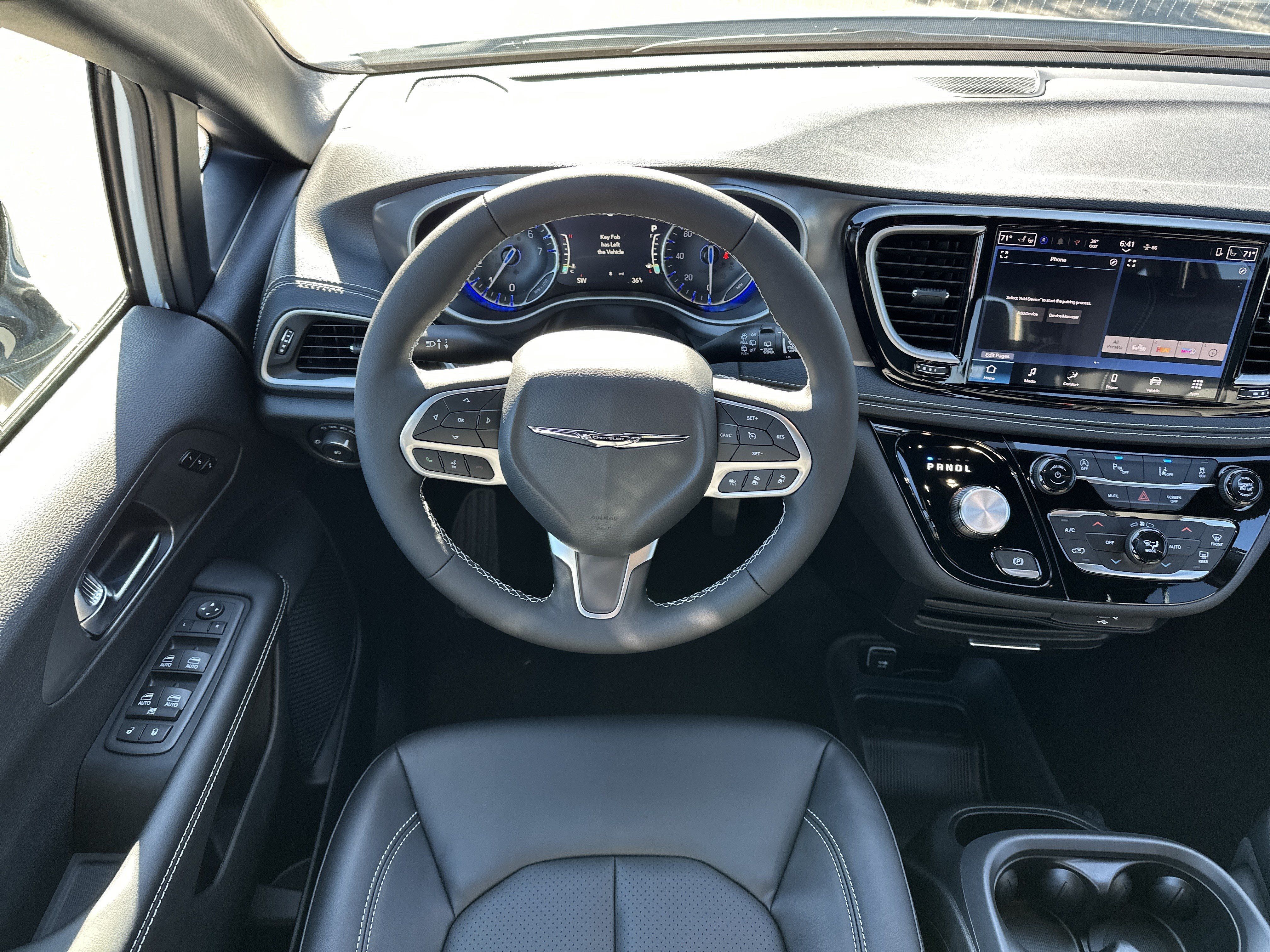 New 2026 Chrysler Pacifica Select FWD image 26