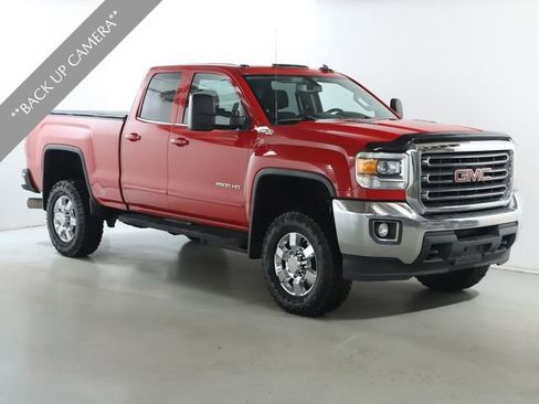Used 2015 GMC Sierra 2500 SLE w/ SLE Preferred Package image 4