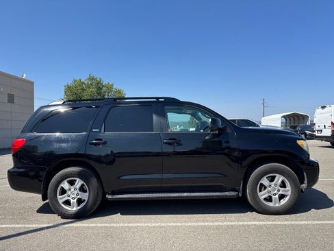Used 2010 Toyota Sequoia SR5 AWD/4WD image 5