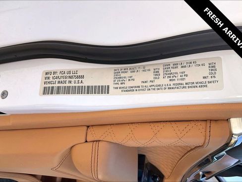 Used 2022 Jeep Grand Cherokee Summit AWD/4WD image 27