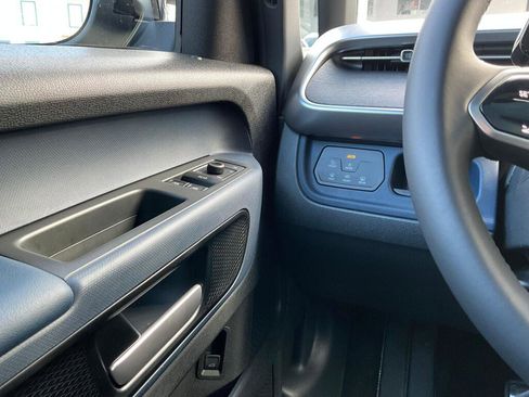 New 2025 Volkswagen ID. Buzz Pro S Plus image 25