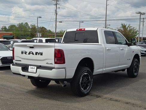 Used 2026 RAM 2500 Laramie AWD/4WD image 14