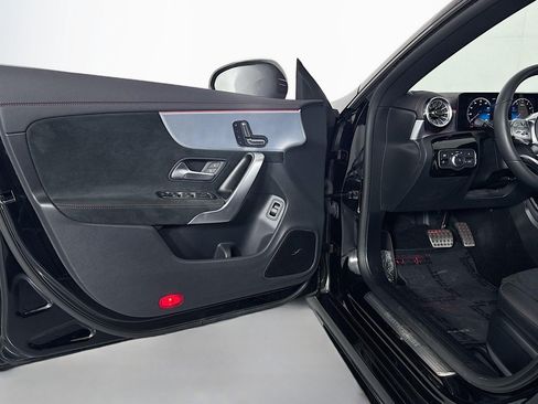 Certified 2023 Mercedes-Benz CLA 250 image 22
