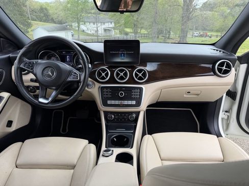 Used 2018 Mercedes-Benz CLA 250 4MATIC image 22
