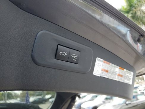 Used 2023 Lexus NX 250 FWD image 9