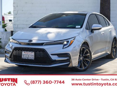 Certified 2025 Toyota Corolla SE w/ SE Premium Package FWD image 1