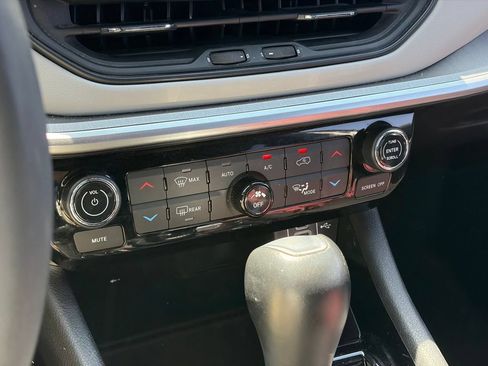 Used 2025 Jeep Compass Limited AWD/4WD image 8