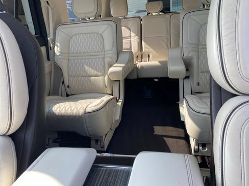 Used 2020 Lincoln Navigator Black Label w/ Cargo Convenience Package AWD/4WD image 21