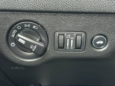 Used 2019 Dodge Charger Scat Pack RWD image 30