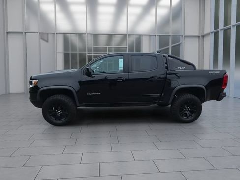 Used 2022 Chevrolet Colorado ZR2 w/ ZR2 Midnight Special Edition AWD/4WD image 5