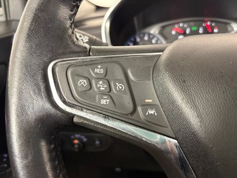 Used 2021 Chevrolet Equinox LT FWD image 19