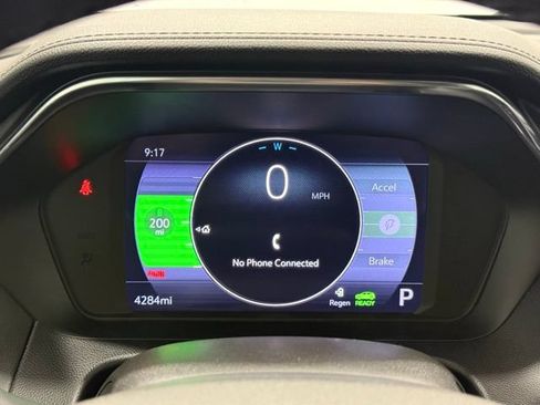 Used 2023 Chevrolet Bolt EUV LT w/ Convenience Package FWD image 31