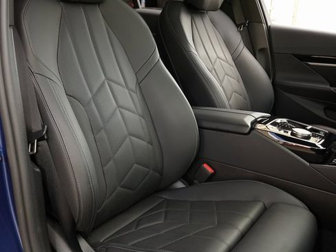 Used 2024 BMW 530i xDrive w/ Premium Package image 4