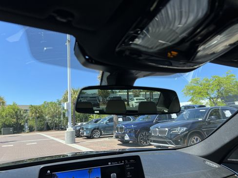 Used 2023 BMW 530i w/ Premium Package image 27