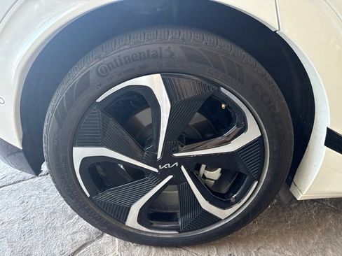 Used 2023 Kia EV6 GT-Line w/ GT-Line Suede Seat Package AWD/4WD image 4