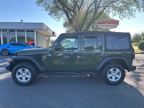 Used 2021 Jeep Wrangler Unlimited Sport image 4