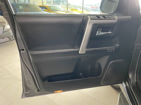 Used 2016 Toyota 4Runner Limited image 15