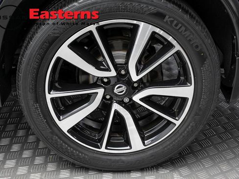 Used 2017 Nissan Rogue SL w/ SL Premium Package AWD/4WD image 8