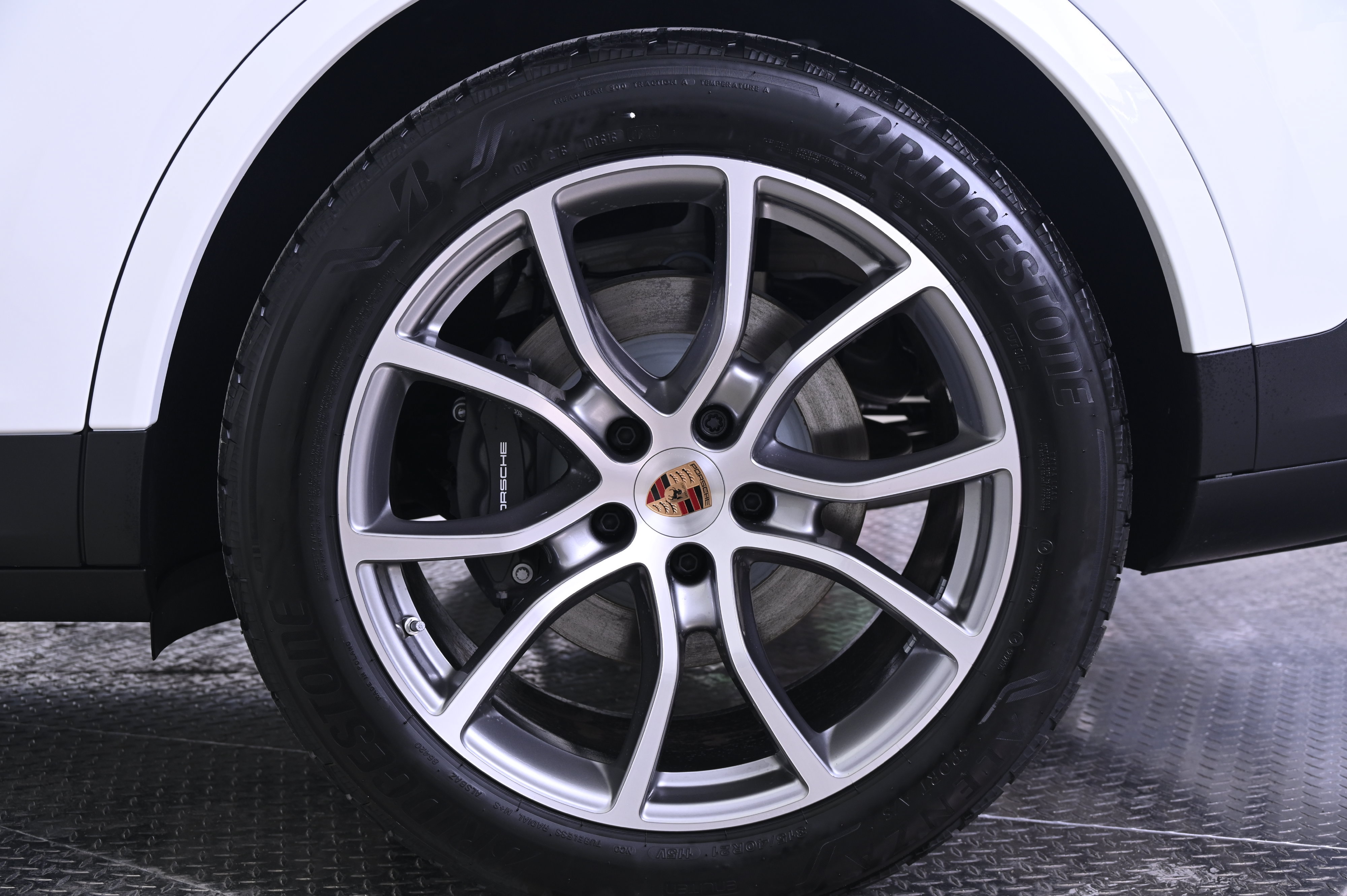 Used 2026 Porsche Cayenne Coupe AWD/4WD image 12