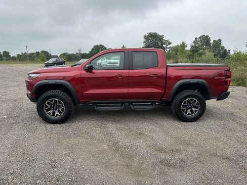 Used 2026 Chevrolet Colorado ZR2 w/ Technology Package AWD/4WD image 4
