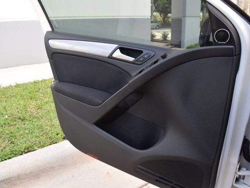 Used 2013 Volkswagen Golf TDI image 72