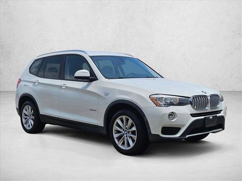 Used 2017 BMW X3 sDrive28i RWD image 3